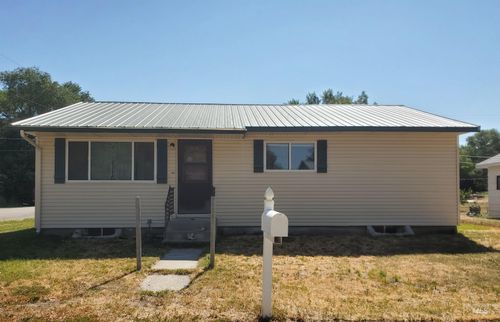 422 N Edith St, Shoshone, ID, 83352-5405 | Card Image