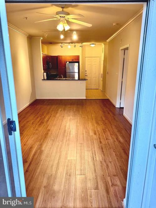 204-12945 Centre Park Cir, HERNDON, VA, 20171-5968 | Card Image