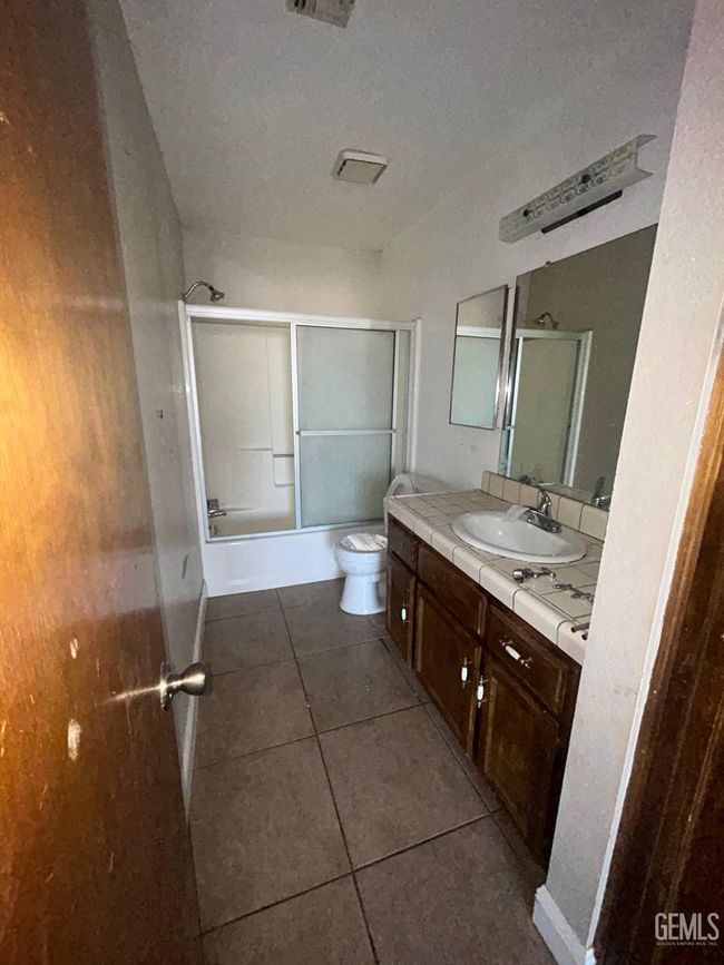 21653 Golden Hills Blvd, House other with 3 bedrooms, 2 bathrooms and null parking in Tehachapi CA | Image 7