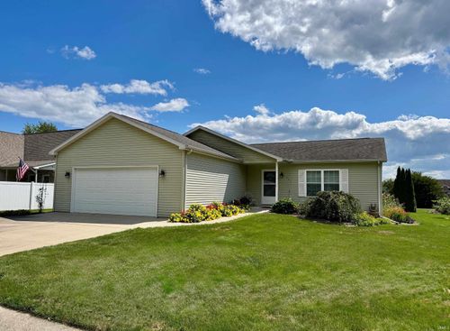 527 Man Chester Dr, Rochester, IN, 46975-2276 | Card Image