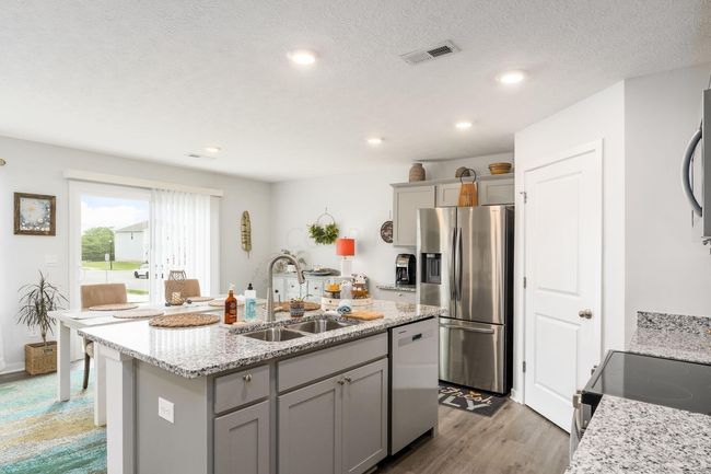 598 Faulkner Dr, House other with 3 bedrooms, 2 bathrooms and null parking in Lithopolis OH | Image 6