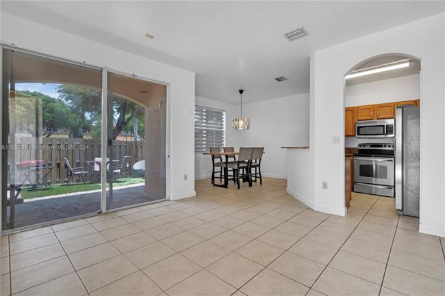 8791 Nw 112th Ct, Townhouse with 3 bedrooms, 2 bathrooms and null parking in Doral FL | Image 35