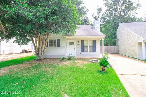 316 N Grove Cir, Brandon, MS, 39047-6738 | Card Image