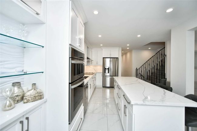3231 Sharp Rd, House attached with 3 bedrooms, 4 bathrooms and 2 parking in Burlington ON | Image 12