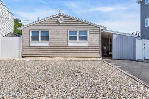 938 Montauk Dr, Forked River, NJ, 08731-2009 | Card Image