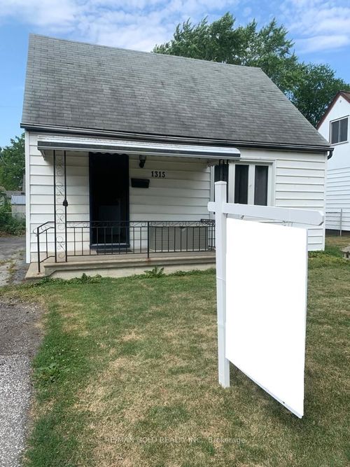 1315 Partington Ave, Windsor, ON, N9B2P5 | Card Image