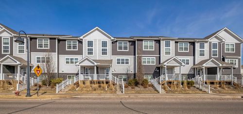 667 Village Dr, Lino Lakes, MN, 55014-2616 | Card Image