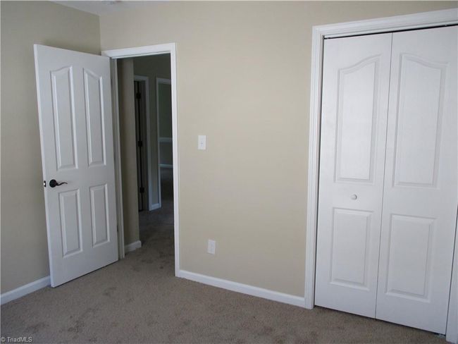 917 Avalon Acres Ln, House other with 3 bedrooms, 3 bathrooms and null parking in High Point NC | Image 4