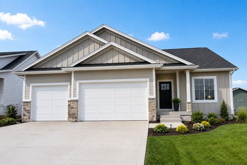 3206 Se Bannister Dr, Ankeny, IA, 50021-9273 | Card Image