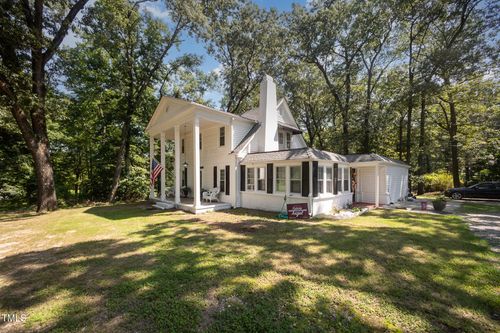 900 Beaman St, Clinton, NC, 28328-2610 | Card Image