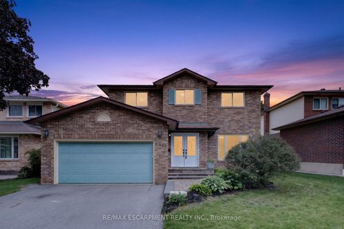 2450 Overton Drive, Burlington, ON, L7P4B5 | Card Image