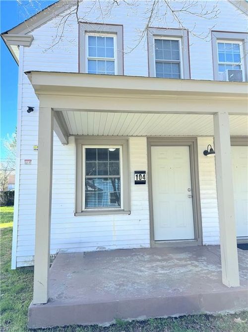 104 Cushing St, Portsmouth, VA, 23702-2710 | Card Image