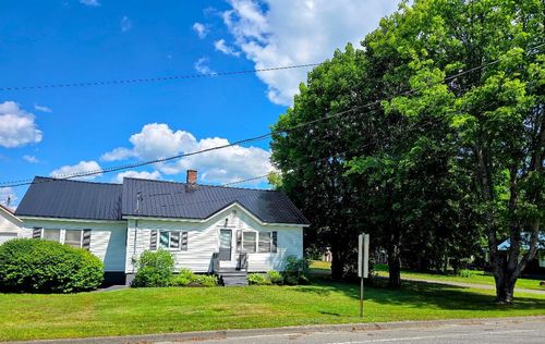 35 Harrison Ave, Dover-Foxcroft, ME, 04426-1135 | Card Image