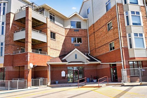 406-301 Harbour Town Dr, Madison, WI, 53717-2121 | Card Image