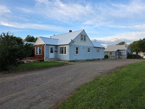 105 2nd Ave Nw, Dutton, MT, 59433-9657 | Card Image