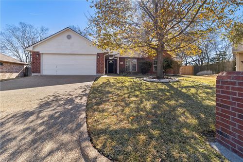 3500 Pioneer Cir, Bryan, TX, 77808-2213 | Card Image