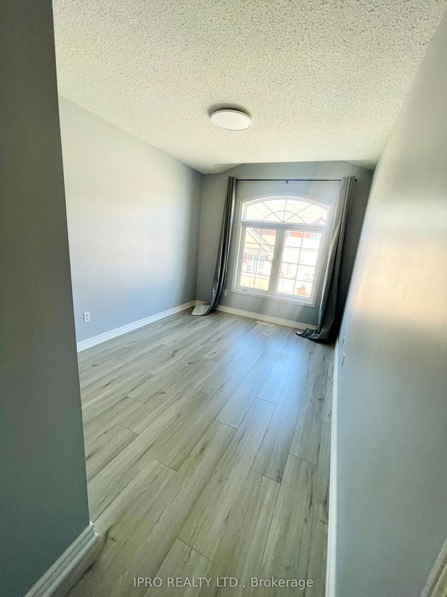 84 Bernard Ave, House attached with 3 bedrooms, 3 bathrooms and 1 parking in Brampton ON | Image 14