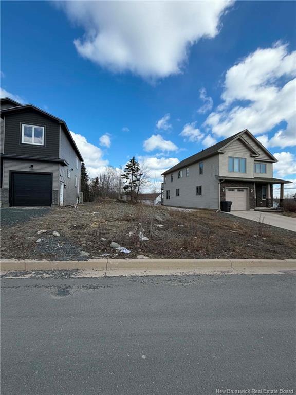 Land in Fredericton 2