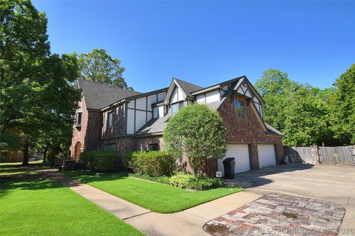 720 S East Ave, Tahlequah, OK, 74464-5163 | Card Image