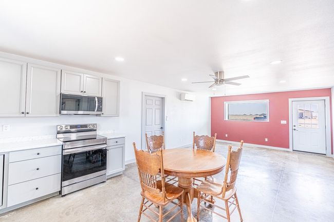146 Private Road 307 M, House other with 2 bedrooms, 1 bathrooms and 1 parking in Seminole TX | Image 7