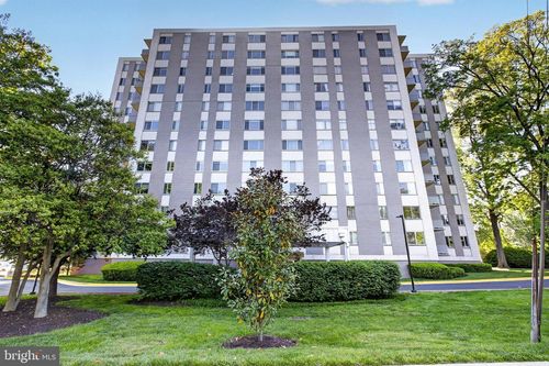 2-1004-8315 N Brook Ln, BETHESDA, MD, 20814-2666 | Card Image
