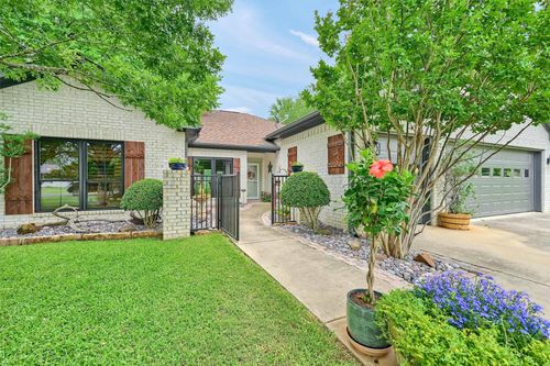 218 Cayuga Trl, Lake Kiowa, TX, 76240-9544 | Card Image