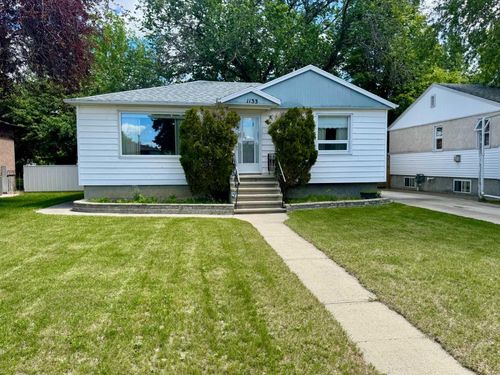1133 20 St S, Lethbridge, AB, T1K2E1 | Card Image