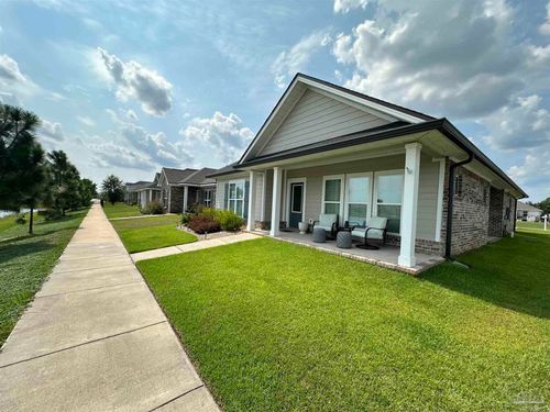 8967 Eureka St, Milton, FL, 32583-2476 | Card Image