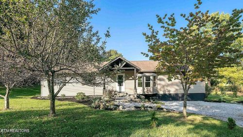 1950 Everhart Ln, Knoxville, TN, 37921-5010 | Card Image