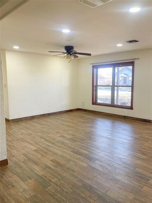 526 N Hill St, Hobart, OK, 73651-1622 | Card Image