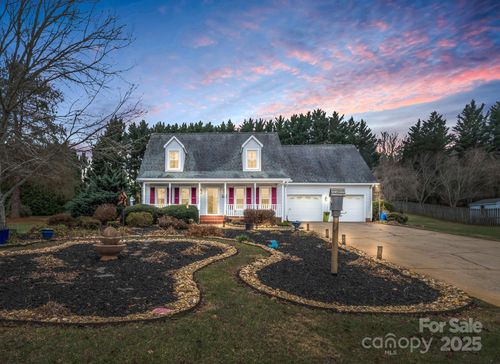 124 Fox Meadow Dr, Rutherfordton, NC, 28139-7827 | Card Image