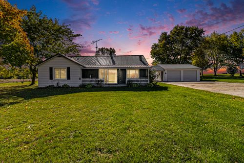 511 Beard Rd, Pentwater, MI, 49449-9605 | Card Image