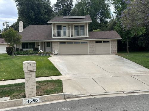 1555 Lynne Ct, Redlands, CA, 92373 | Card Image