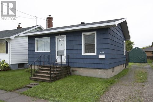 451 First Ave, Sault Ste. Marie, ON, P6C4N9 | Card Image