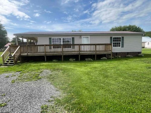102 Brookview Dr, Weston, WV, 26452-8130 | Card Image