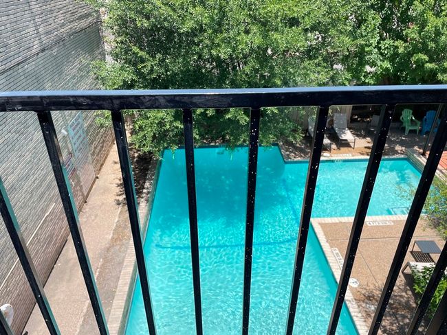 Balcony | Image 27