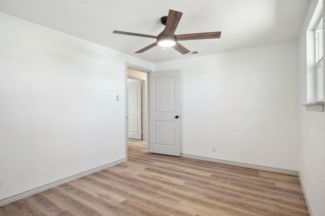 636 W Cedar St, House other with 5 bedrooms, 2 bathrooms and null parking in Hurst TX | Image 30