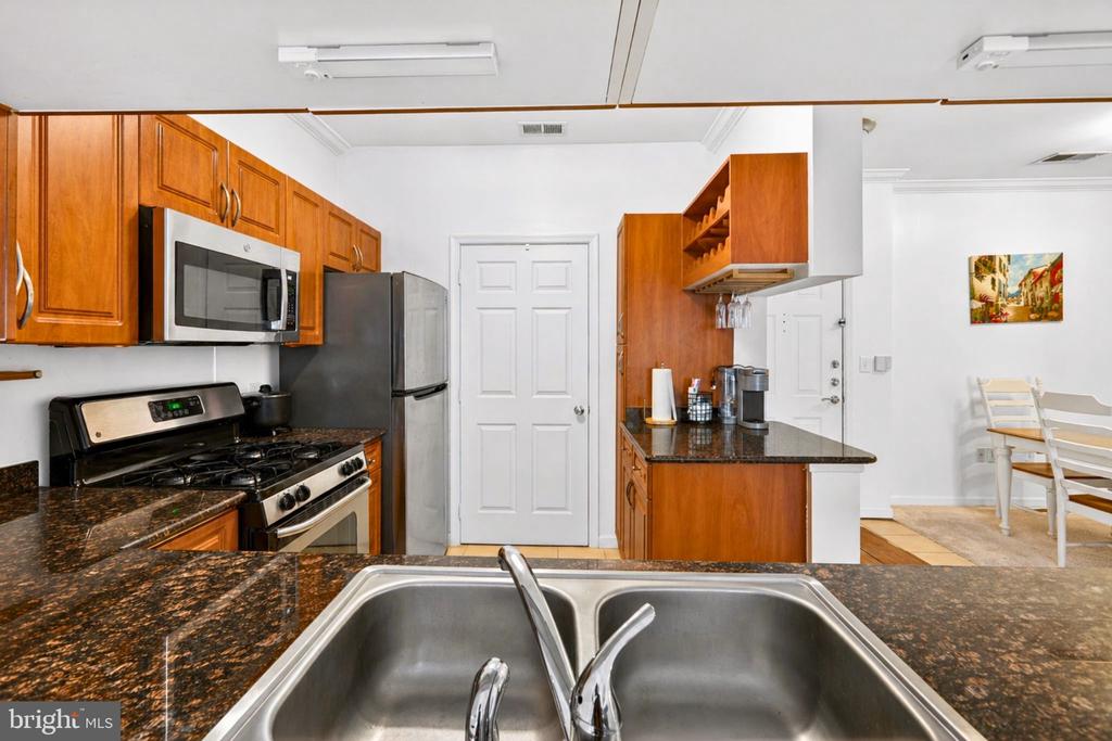 Residential in HERNDON