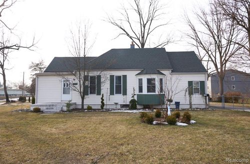 5915 Merriman Rd, Garden City, MI, 48135-1948 | Card Image