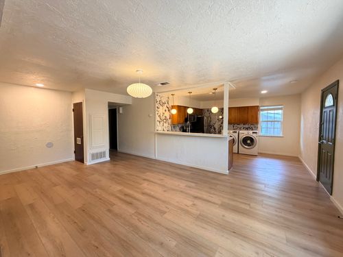 4606 S 2nd St, Austin, TX, 78745-2103 | Card Image