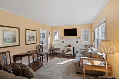 809 Farmers Mills Rd, Carmel, NY, 10512-3030 | Card Image