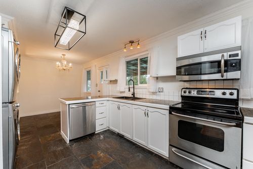 3971 Hamilton St, Port Coquitlam, BC, V3B3A8 | Card Image