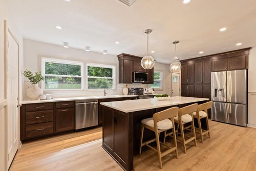 5235 S Oak Ridge Drive, New Berlin, WI, 53146 | Card Image