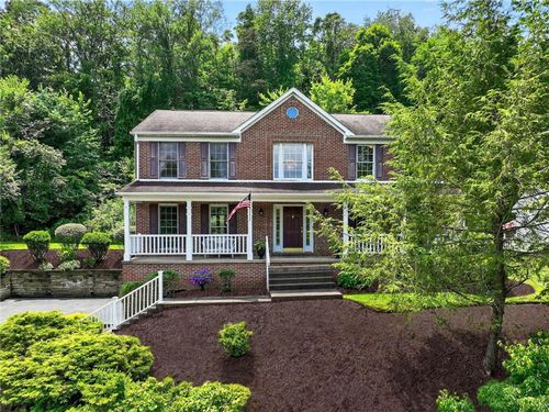 113 Castlebrooke Dr, Venetia, PA, 15367-1391 | Card Image