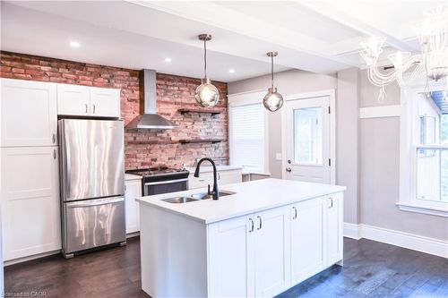 451 King William St, Hamilton, ON, L8L1R1 | Card Image