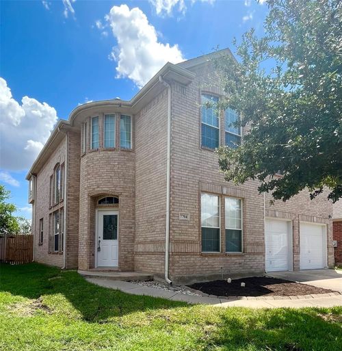 7704 Smugglers Cv, Arlington, TX, 76016-5373 | Card Image