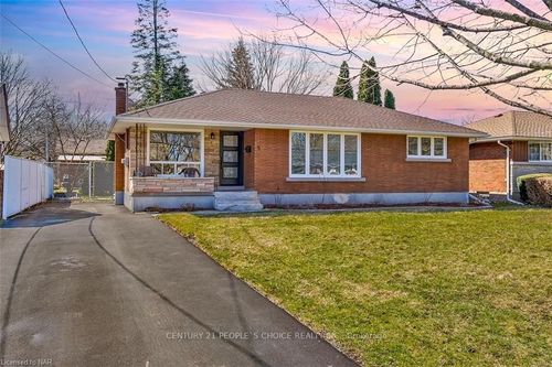 5 Northwood Dr, Saint Catharines, ON, L2M4J4 | Card Image