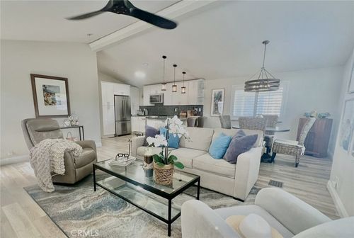 135 Liberty, Newport Beach, CA, 92660-6142 | Card Image
