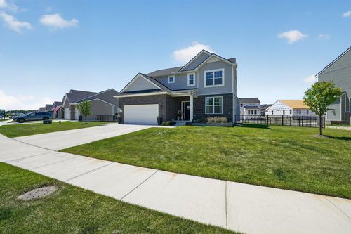 51681 Maple Leaf Dr, Macomb, MI, 48042-4539 | Card Image