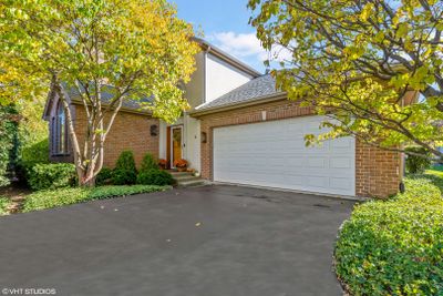 4 Abbotsford Drive, House other with 2 bedrooms, 3 bathrooms and 2 parking in Lincolnshire IL | Image 2